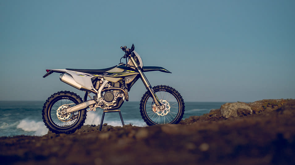 Triumph TF 450-E on the coast in the evening